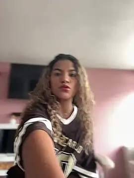 Snapshot of AngelPinkk_ chatting on March 8, 2026, 8:12 pm AngelPinkk online show from March 8, 2026, 8:12 pm
