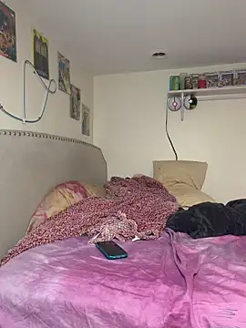 danikaFendyr online show from April 7, 2026, 8:04 am