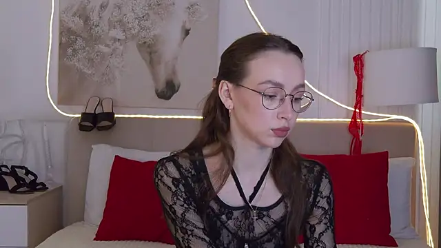 Snapshot of Emily_Simon chatting on April 25, 2026, 4:59 am Emily Simon online show from April 25, 2026, 4:59 am