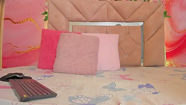 sweet  luna   online show from February 2, 2026, 11:09 am