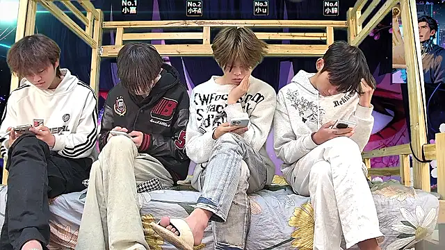 xiaohuangren01 online show from March 16, 2026, 4:51 am