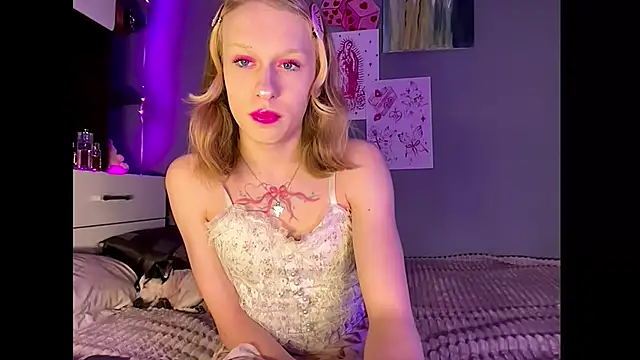 miss barbie111 online show from April 12, 2026, 9:42 pm