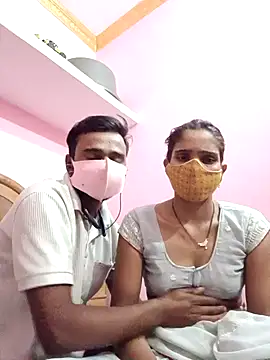 Cutiepie91 online show from April 13, 2026, 5:13 am