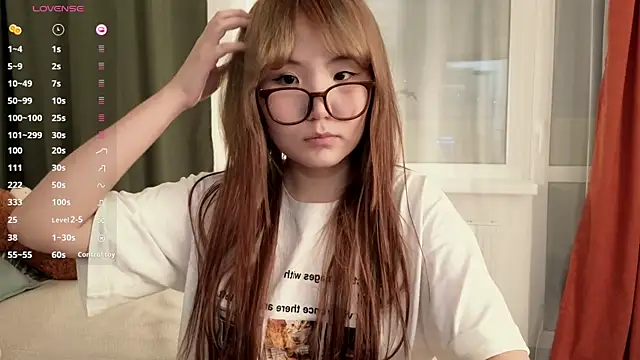 nullgirl online show from March 24, 2026, 1:32 am