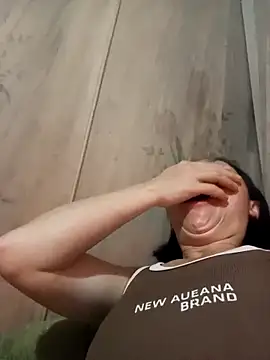 Snapshot of kotaka-shoow chatting on February 4, 2026, 5:52 pm kotaka-shoow online show from February 4, 2026, 5:52 pm