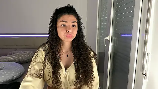 ladymelon online show from March 19, 2026, 9:02 am