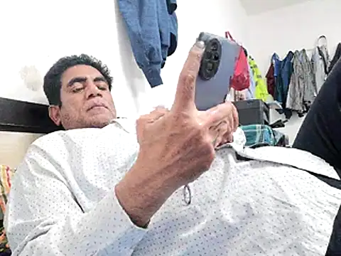 Aafreen999 online show from February 8, 2026, 8:07 am