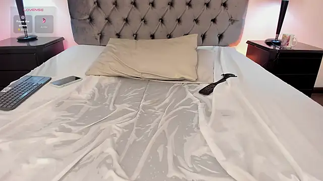 Kiri Black  online show from March 27, 2026, 8:26 am