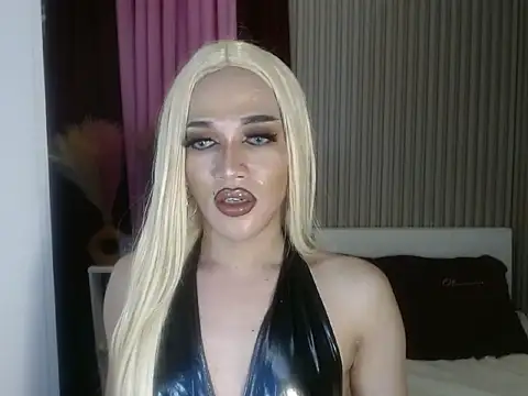 Kendalllust online show from May 25, 2026, 2:12 pm