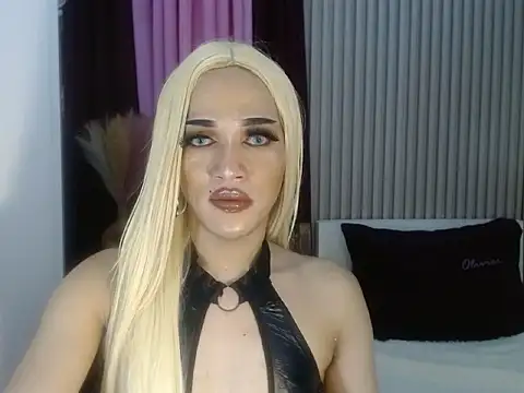 Kendalllust online show from May 27, 2026, 2:25 pm