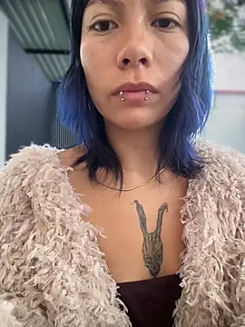 Snapshot of Namii_cute chatting on February 6, 2026, 11:35 am Namii cute online show from February 6, 2026, 11:35 am