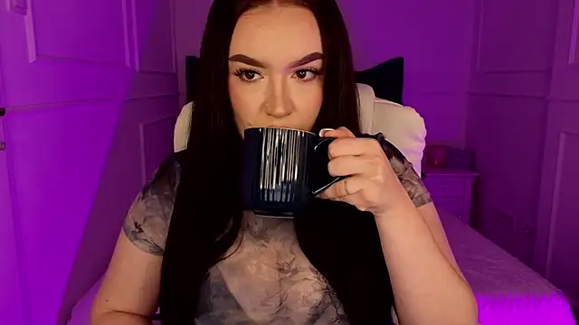 tinafox  online show from March 20, 2026, 8:08 am