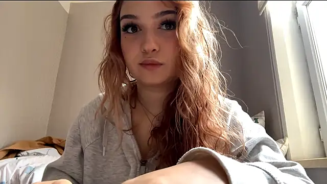 SaraHayley online show from January 17, 2026, 9:47 am