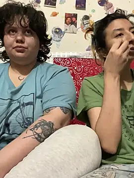 Snapshot of RavenEllieUniverse chatting on February 19, 2026, 1:12 am RavenEllieUniverse online show from February 19, 2026, 1:12 am