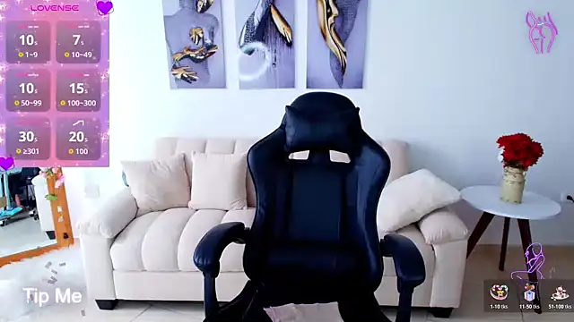 Snapshot of Cristina_Ferreir chatting on April 8, 2026, 2:39 pm Cristina Ferreir online show from April 8, 2026, 2:39 pm