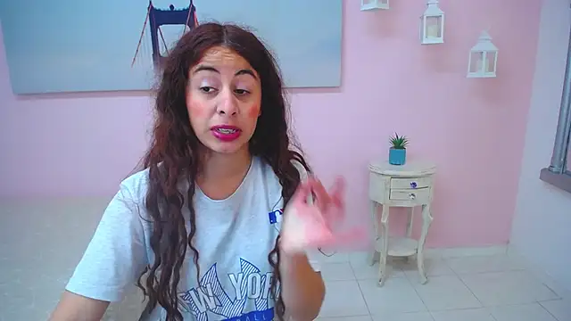 scarlett clyde online show from March 14, 2026, 12:21 pm