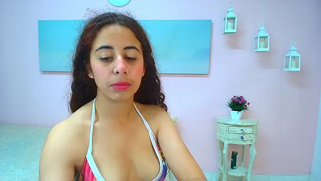 scarlett clyde online show from July 4, 2026, 12:44 pm