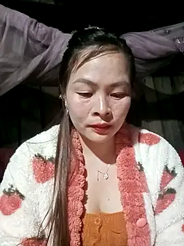 Snapshot of Bling_sexy chatting on January 16, 2026, 12:09 pm Bling sexy online show from January 16, 2026, 12:09 pm