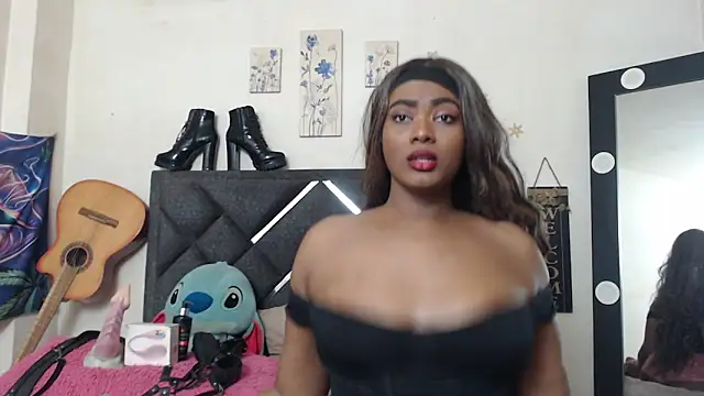 Snapshot of Natashabella___ chatting on June 17, 2026, 12:02 am Natashabella online show from June 17, 2026, 12:02 am