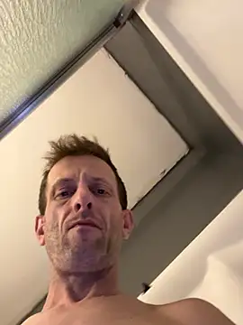 Werknjerkn online show from March 26, 2026, 11:10 pm