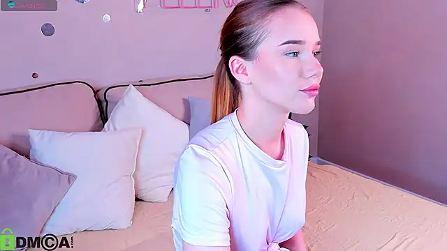 Snapshot of Nicole_Vasquez chatting on February 4, 2026, 9:48 am Nicole Vasquez online show from February 4, 2026, 9:48 am