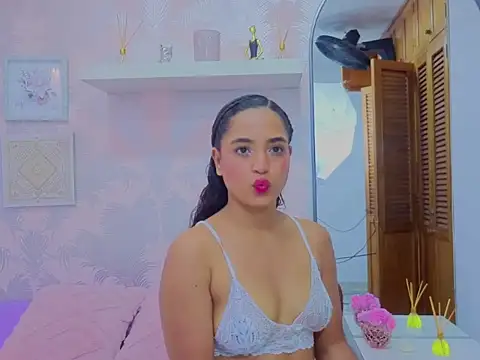 Emma Thompssonn online show from February 26, 2026, 12:04 pm