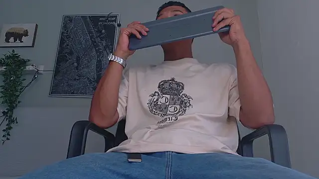 AndrewKenoxx  online show from February 14, 2026, 7:32 pm