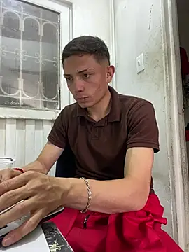 santiObrero online show from March 2, 2026, 7:32 pm