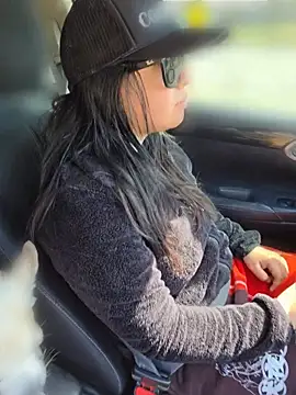 AriannaPenaxo online show from April 10, 2026, 8:24 pm