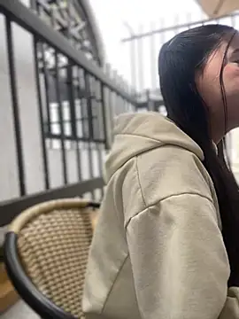 Snapshot of AuroraJohns_Pink chatting on February 1, 2026, 5:33 pm AuroraJohns Pink online show from February 1, 2026, 5:33 pm