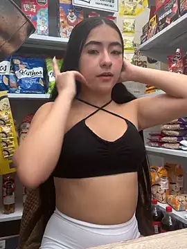 Snapshot of AuroraJohns_Pink chatting on February 18, 2026, 8:27 pm AuroraJohns Pink online show from February 18, 2026, 8:27 pm