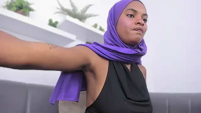 Snapshot of Amira_Alzahra chatting on June 20, 2026, 6:00 pm Amira Alzahra online show from June 20, 2026, 6:00 pm