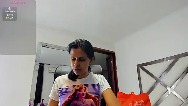 Snapshot of mitzukywinteer chatting on May 12, 2026, 9:01 pm mitzukywinteer online show from May 12, 2026, 9:01 pm