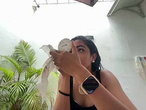 Auri   online show from July 3, 2026, 2:56 pm