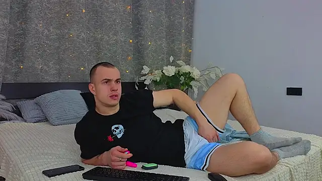 Kris Braun online show from February 28, 2026, 12:44 am