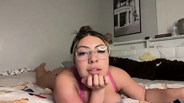 Lalaaxo online show from March 12, 2026, 3:56 am