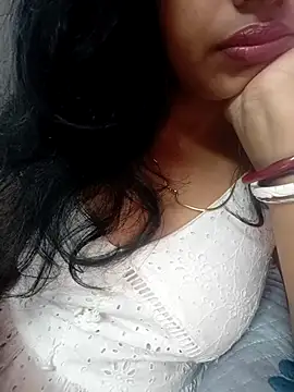 Hot-Tinaa online show from April 3, 2026, 1:03 am