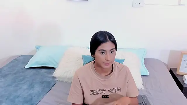 Snapshot of annarosse_ chatting on June 30, 2026, 12:17 pm annarosse online show from June 30, 2026, 12:17 pm