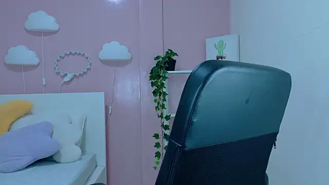 AmmyRouse   online show from February 13, 2026, 2:24 pm