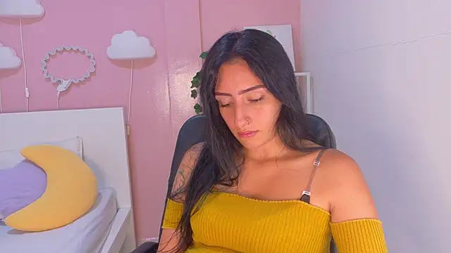 Snapshot of AmmyRouse__ chatting on April 2, 2026, 12:58 pm AmmyRouse online show from April 2, 2026, 12:58 pm