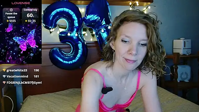 Snapshot of Daisy_Lovely chatting on February 25, 2026, 4:33 am Daisy Lovely online show from February 25, 2026, 4:33 am