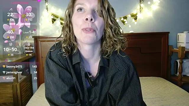 Snapshot of Daisy_Lovely chatting on April 14, 2026, 5:57 am Daisy Lovely online show from April 14, 2026, 5:57 am