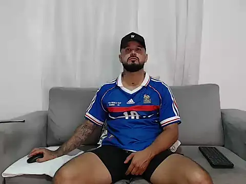 Snapshot of Handsomen69 chatting on February 15, 2026, 1:35 am Handsomen69 online show from February 15, 2026, 1:35 am