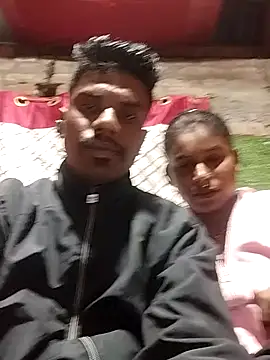 Romanticoupls4 online show from January 18, 2026, 6:23 pm