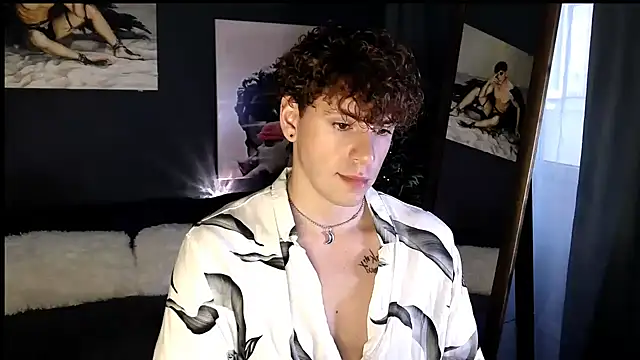 Snapshot of TylerGibson chatting on July 16, 2026, 4:46 pm TylerGibson online show from July 16, 2026, 4:46 pm