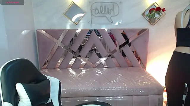 Melisa v online show from February 27, 2026, 8:09 pm