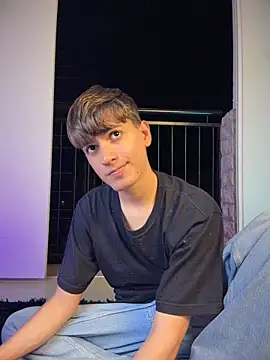 Naim TheKing online show from April 7, 2026, 2:56 am