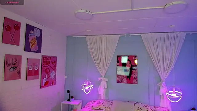 Snapshot of naomi_campell chatting on March 24, 2026, 7:30 pm naomi campell online show from March 24, 2026, 7:30 pm