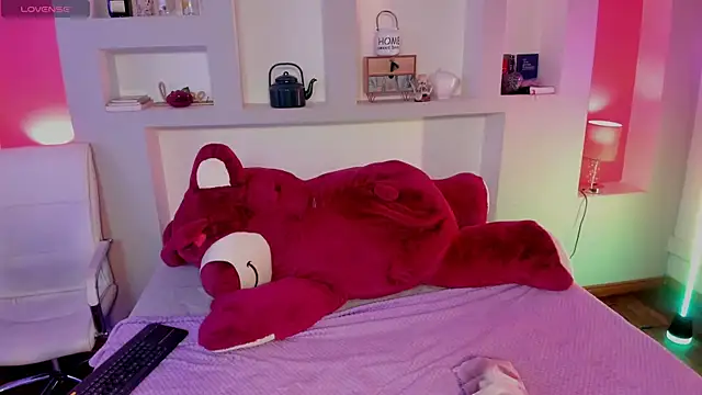 Snapshot of naomi_campell chatting on March 31, 2026, 11:43 am naomi campell online show from March 31, 2026, 11:43 am