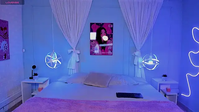 Snapshot of naomi_campell chatting on April 7, 2026, 7:36 pm naomi campell online show from April 7, 2026, 7:36 pm